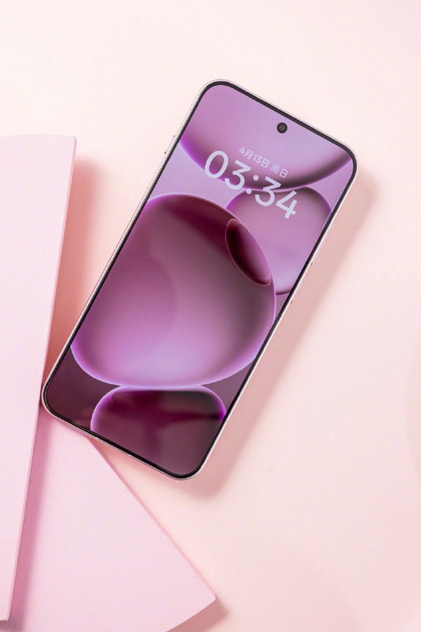 OPPO三款旗艦新機今日開(kāi)售 3699元起 最高后置五攝