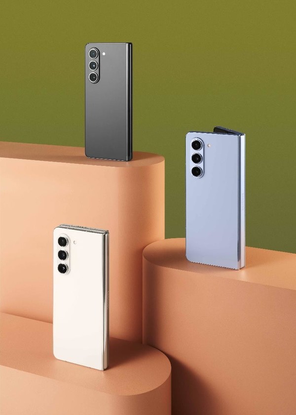 顏值與實(shí)力并存 三星Galaxy Z Fold5定格秋日專(zhuān)屬色彩