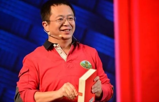 周鴻祎談盜版自傳美顏封面:賣(mài)家秀和買(mǎi)家秀差距不小