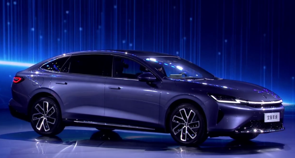 寶駿享境開(kāi)啟預售 13.28萬(wàn)元起 首發(fā)搭載五菱靈眸智駕 - 手機中國 -