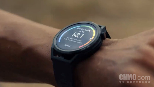 華為“Runner”系列專(zhuān)業(yè)跑表回歸 攜手運動(dòng)員基普喬格