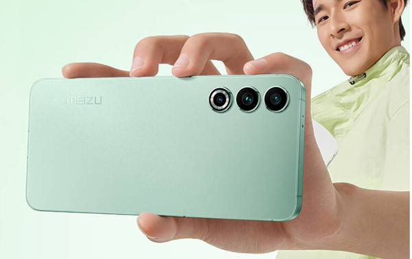 疑似魅族21系列曝光:驍龍8 Gen3+超窄直屏大底主攝