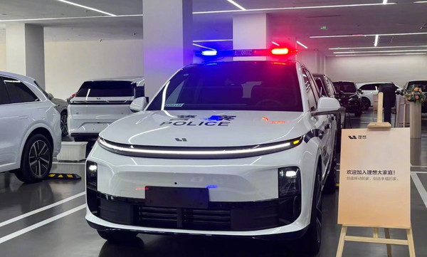帥！理想L6成為公安、法院公務(wù)用車(chē) 雷軍曾全款拿下