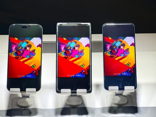 第二代東方屏正式發(fā)布 創(chuàng )下21項記錄 一加13全球首發(fā)