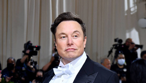 馬斯克玩手機上癮？曾凌晨三點(diǎn)撬保險柜拿iPhone！