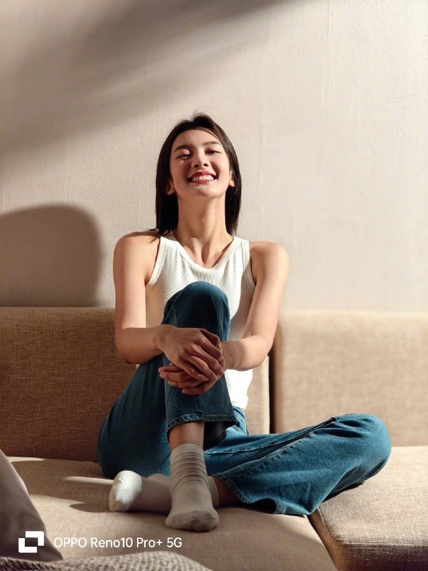 OPPO Reno10系列配超光影潛望長(cháng)焦 3X人像模式絕美