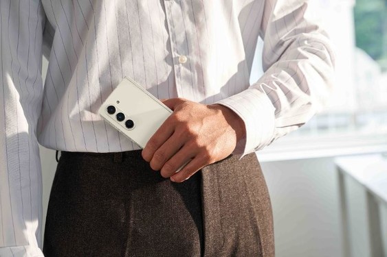 國慶假期安心出行新選擇  三星Galaxy Z Fold5帶來(lái)卓越耐用體驗