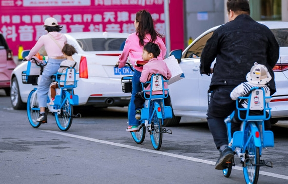 哈啰單車(chē)客服回應變相漲價(jià):運營(yíng)調整 調價(jià)前已公示