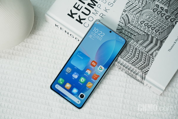 京東618開(kāi)門(mén)紅：Redmi K70超過(guò)iPhone成最熱銷(xiāo)單品！